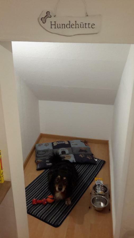 Haus Zum Kleinen Helm Apartment แอร์ฟวร์ท ภายนอก รูปภาพ